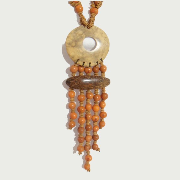 collier en graines d'açai et ivoire végétal