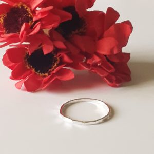 Bague minimaliste, bande en argent sterling