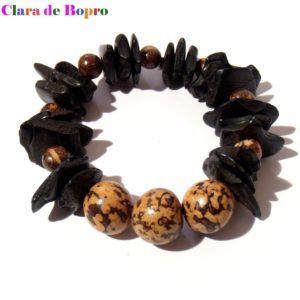 Bracelet style tribal couleur marron en graines açaï et tagua