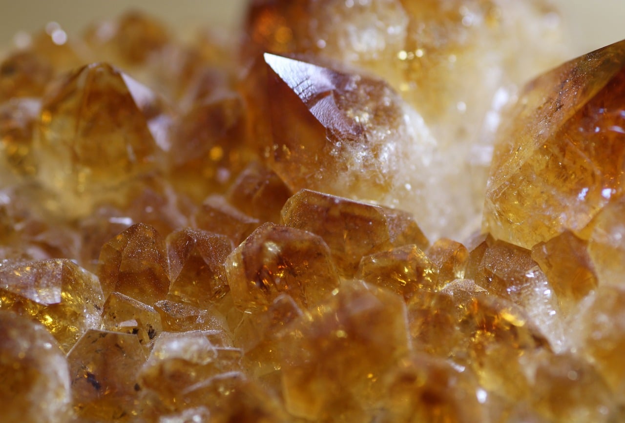 pierre gemme citrine