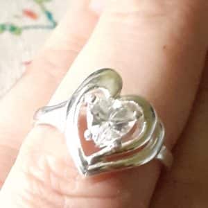 bague pour femme en argent massif design coeur
