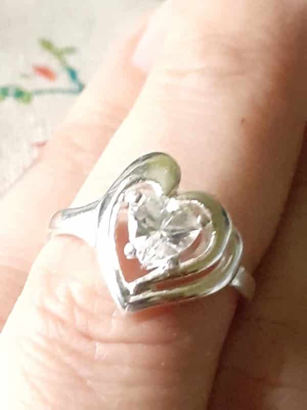 bague pour femme en argent massif design coeur